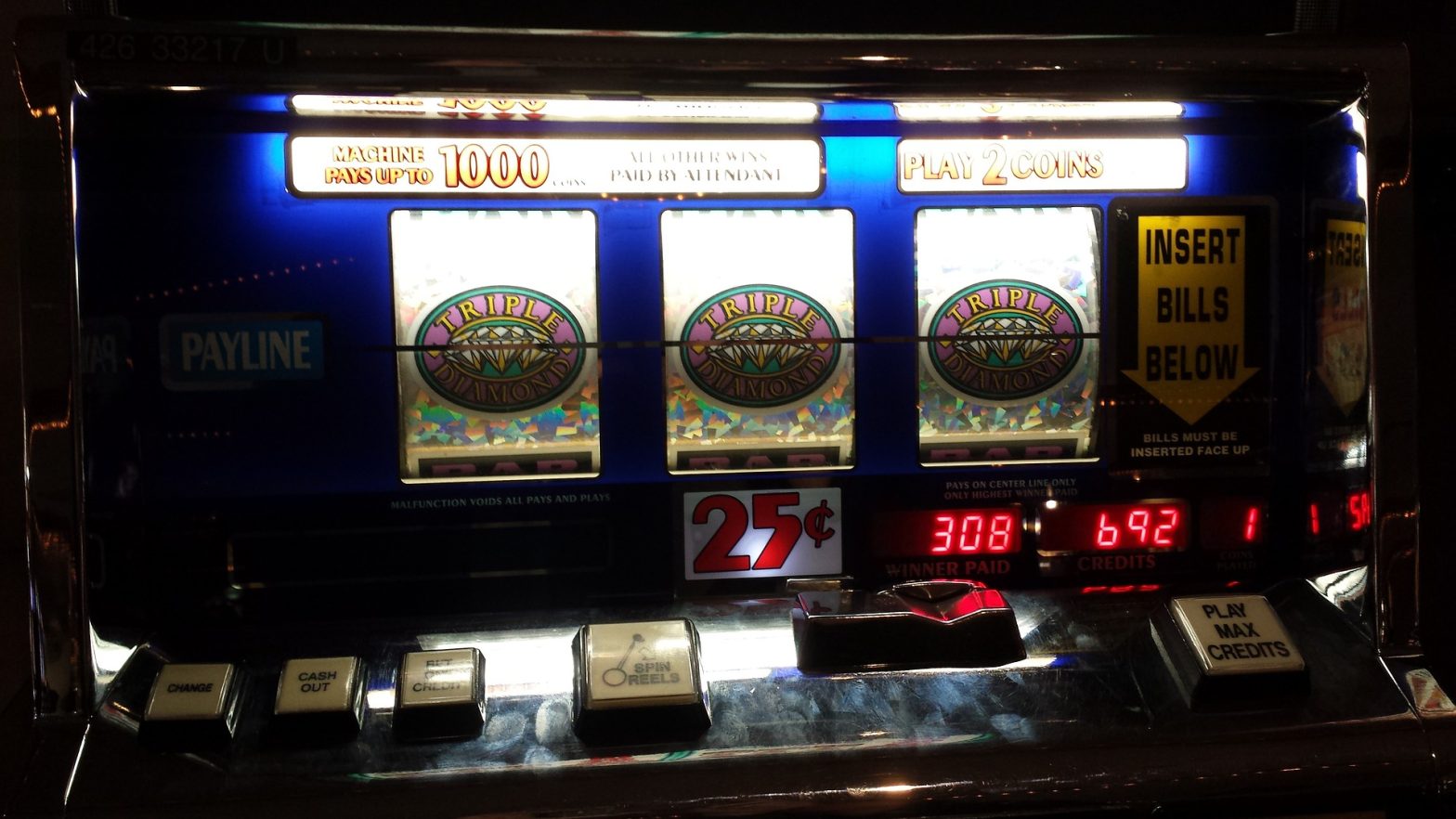 How to win at casino slot machines?